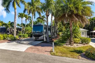 10074 Parkwood Dr, Fort Myers, FL 33905 - Photo 9