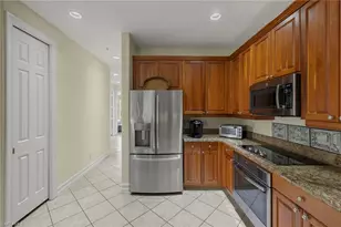 2621 Estrella Ct, Naples, FL 34109 - Photo 11