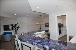 909 10th St S, Naples, FL 34102 - Photo 11