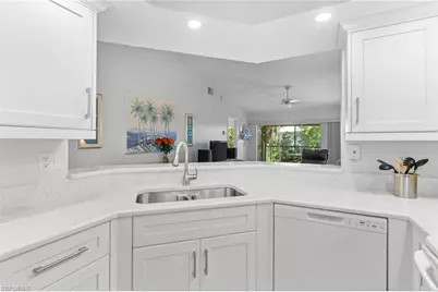 864 Gulf Pavilion Dr #202, Naples, FL 34108 - Photo 5