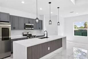 801 Pinecastle Dr, Lehigh Acres, FL 33974 - Photo 3