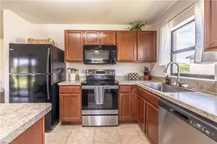 727 Morningview Ct, Lehigh Acres, FL 33974 - Photo 11