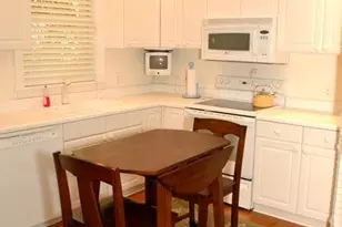 590 E Lake Dr, Naples, FL 34102 - Photo 7