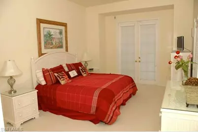 590 E Lake Dr, Naples, FL 34102 - Photo 5