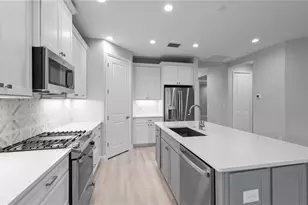 4568 Skysail Dr, Naples, FL 34120 - Photo 11