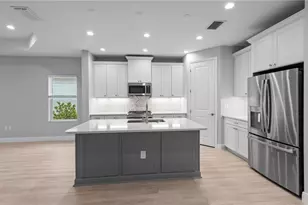 4568 Skysail Dr, Naples, FL 34120 - Photo 9