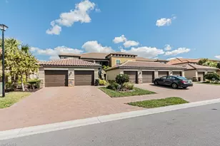 9378 Pocida Ct, Naples, FL 34119 - Photo 3