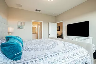 9378 Pocida Ct, Naples, FL 34119 - Photo 11