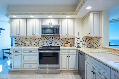 4751 Gulf Shore Blvd N #PH8, Naples, FL 34103 - Photo 5