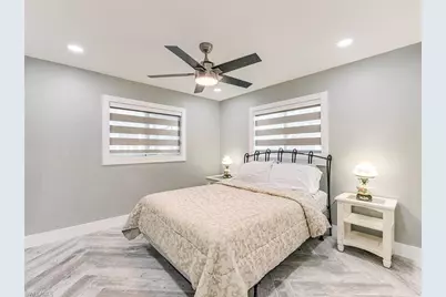 5302 Cortez Ct, Cape Coral, FL 33904 - Photo 5