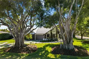 2570 Crayton Rd, Naples, FL 34103 - Photo 37