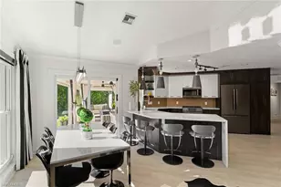 2570 Crayton Rd, Naples, FL 34103 - Photo 15