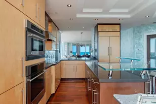 60 Seagate Dr, Naples, FL 34103 - Photo 5