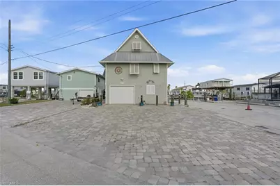 850 Oak St, Fort Myers Beach, FL 33931 - Photo 5