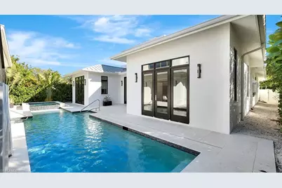 739 5th Ave N, Naples, FL 34102 - Photo 43