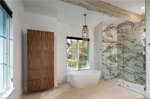 3770 Crayton Rd, Naples, FL 34103 - Photo 9