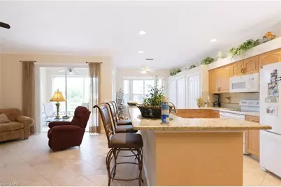 9850 Diamond Head Ln S, Fort Myers, FL 33919 - Photo 7