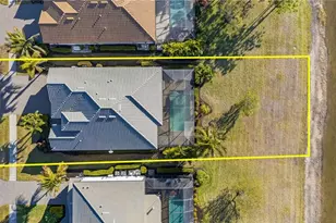 2355 Grenadines Wy, Naples, FL 34120 - Photo 29