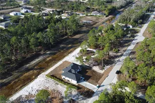 648 Ames St E, Lehigh Acres, FL 33974 - Photo 27