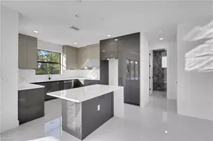 648 Ames St E, Lehigh Acres, FL 33974 - Photo 9