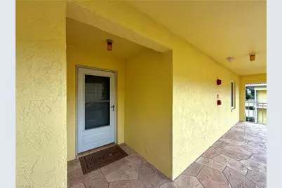 1001 Foxfire Ln #301, Naples, FL 34104 - Photo 3