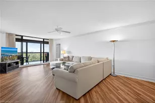 6075 Pelican Bay Blvd, Naples, FL 34108 - Photo 5