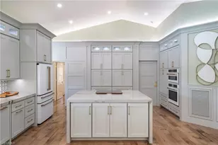 805 Lake Vista Ct, Naples, FL 34108 - Photo 17