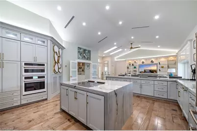 805 Lake Vista Ct, Naples, FL 34108 - Photo 15