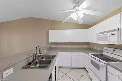 841 SE 8th Ter, Cape Coral, FL 33990 - Photo 9