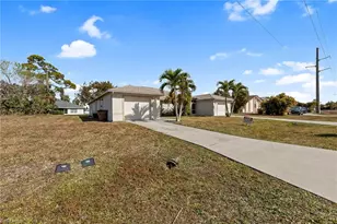 841 SE 8th Terrace, Cape Coral, FL 33990 - Photo 25