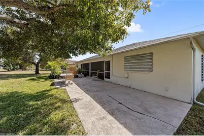 841 SE 8th Ter, Cape Coral, FL 33990 - Photo 23