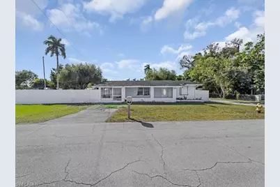 77 Glenmont Dr W, North Fort Myers, FL 33917 - Photo 5