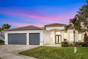 2179 Canary Island Cove, Naples, FL 34119 - Photo 5