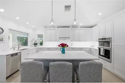 721 Turkey Oak Ln, Naples, FL 34108 - Photo 5