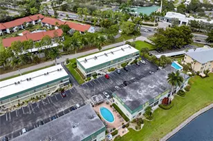 200 Valley Stream Dr, Naples, FL 34113 - Photo 39