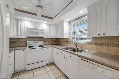 200 Valley Stream Dr #3B, Naples, FL 34113 - Photo 3