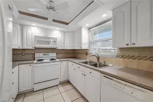 200 Valley Stream Dr, Naples, FL 34113 - Photo 3