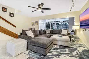 185 Cypress Way E, Naples, FL 34110 - Photo 9