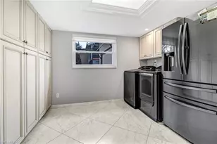 185 Cypress Way E, Naples, FL 34110 - Photo 15