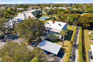 215 Cypress Way E, Naples, FL 34110 - Photo 43