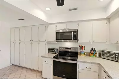 215 Cypress Way E #E3, Naples, FL 34110 - Photo 9