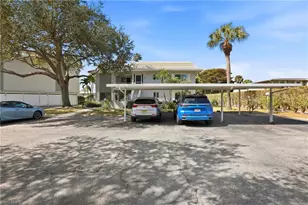 215 Cypress Way E, Naples, FL 34110 - Photo 39
