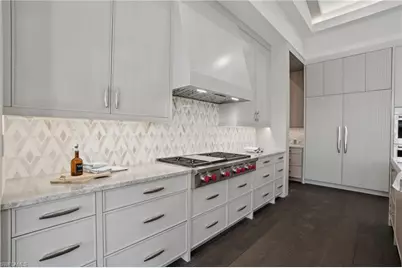 510 Neapolitan Ln, Naples, FL 34103 - Photo 11