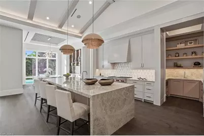 510 Neapolitan Ln, Naples, FL 34103 - Photo 9