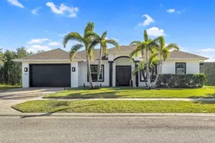 11141 Palmetto Ridge Dr, Naples, FL 34110 - Photo 1