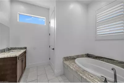 11141 Palmetto Ridge Dr, Naples, FL 34110 - Photo 7