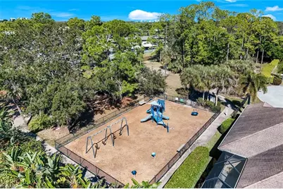 302 Sawgrass Ct, Naples, FL 34110 - Photo 39