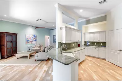 302 Sawgrass Ct, Naples, FL 34110 - Photo 11