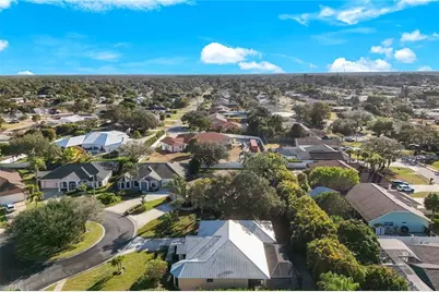 302 Sawgrass Ct, Naples, FL 34110 - Photo 33