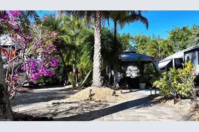 10035 Ramblewood Ct, Fort Myers, FL 33905 - Photo 13